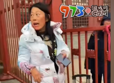 《抖音》我是女皇你们不懂请让道梗的意思介绍